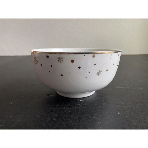 Set Of 4 DISNEY MICKEY MINNIE MOUSE Christmas Soup Snowflakes Red Scarf Bowl NEW - Picture 11 of 12